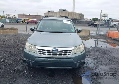 2011 Subaru Forester 2.5X Premium z USA, uszkodzony, nr VIN JF2SHADC9BH765581